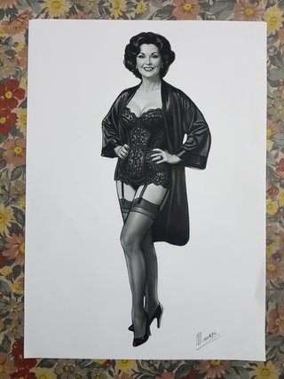 Disegno donna in lingerie