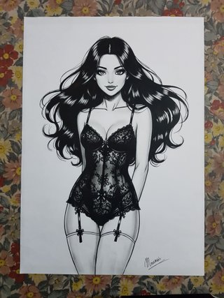 Disegno originale donna lingerie