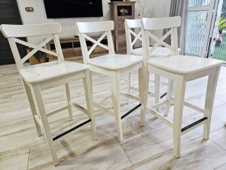 Taburetes altos de madera blancos (4 unidades)