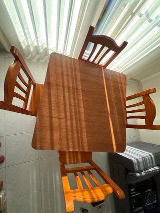Mesa comedor extensible madera + 4 sillas