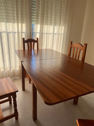 Mesa comedor extensible madera + 4 sillas