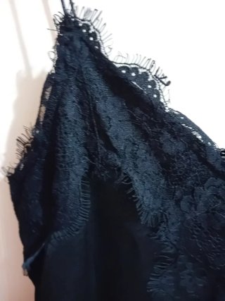 Camisón negro con encaje