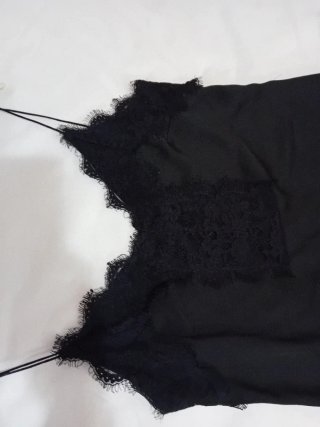 Camisón negro con encaje