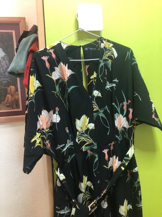 Mono Zara flores negro