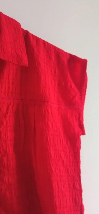 Como Nueva ‼️ Camisa Roja Sin Mangas