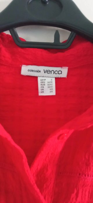 Como Nueva ‼️ Camisa Roja Sin Mangas