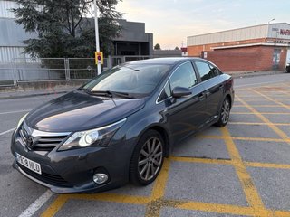 Toyota Avensis 2012