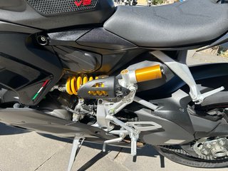 Ducati Panigale V2 Negra 2024