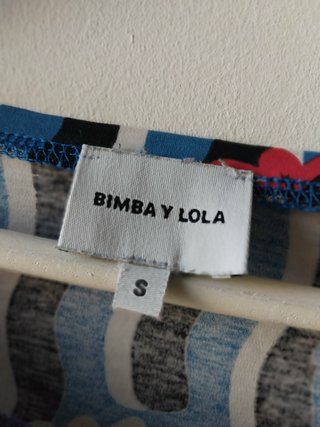 Top sin mangas con estampado floral Bimba y Lola
