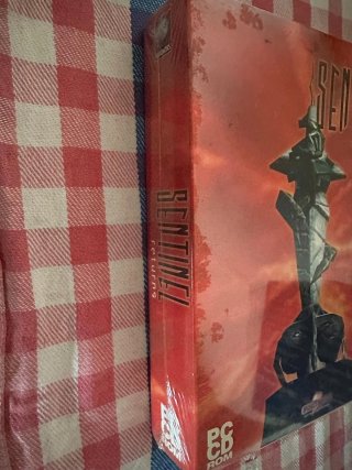 Sentinel Returns Big Box PC CD-ROM Novo