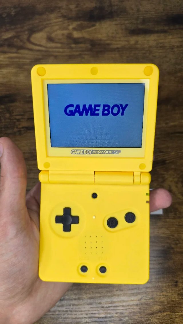 Gameboy Advance SP Pikachu Edition