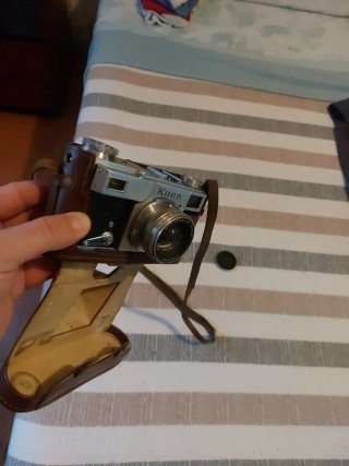 Cámara Rusa Kiev con Funda de Cuero escucho oferta