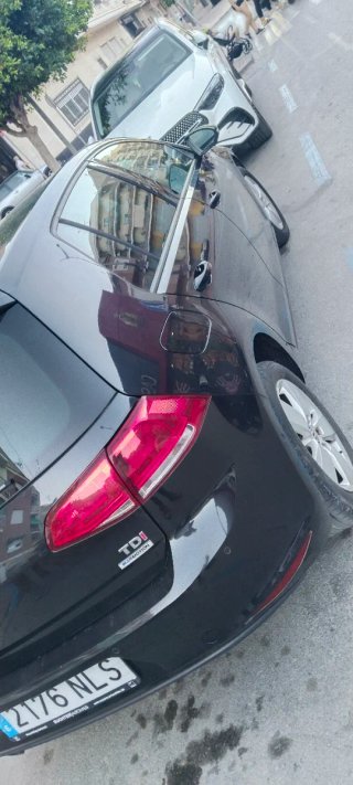 Volkswagen Golf 5 Puertas Negro