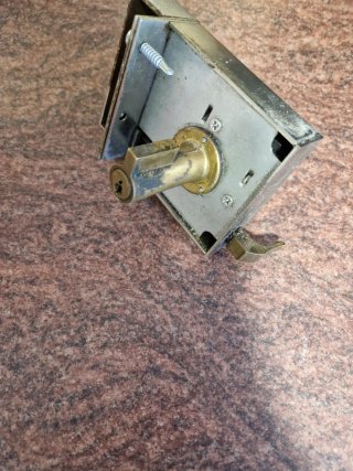 Cerradura AZBE con llave