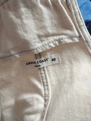 Pantalón peto beige