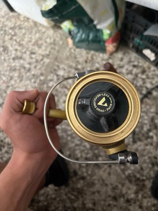 Carrete de pesca dorado Viking 5090