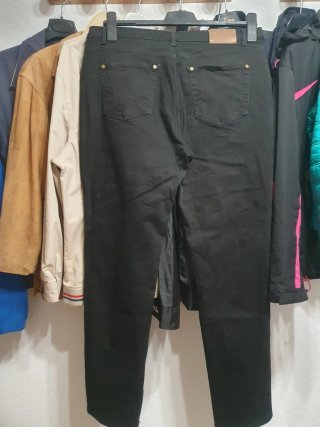 Pantalón vaquero negro Ctf Talla 46
