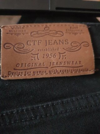 Pantalón vaquero negro Ctf Talla 46