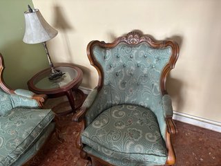 Conjunto Salón Luis XIV: Sofá, Sillones y Mesa