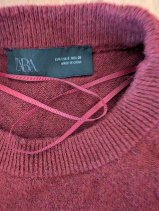Jersey Zara con Flores Talla M Burdeos