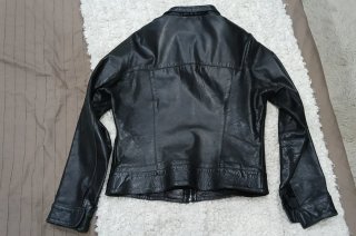 Chaqueta de cuero negra