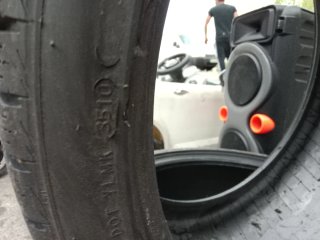 Neumático 235/35 R19