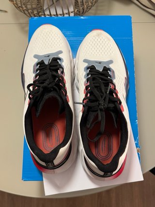 Zapatos running Tenth como nuevas