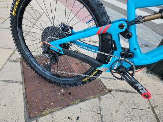 Bicicleta Pivot Mach 6