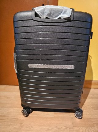 Maleta Totto Negra M 24