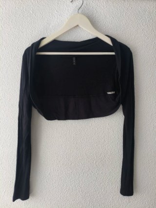 Chaqueta torera negra manga larga