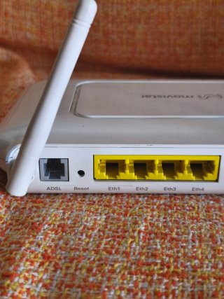 Router Movistar Blanco