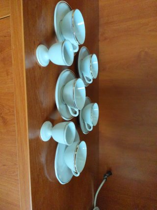 Juego 6 Tazas Porcelana Blanca y Oro