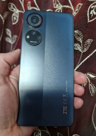 ZTE Axon 40 SE Negro