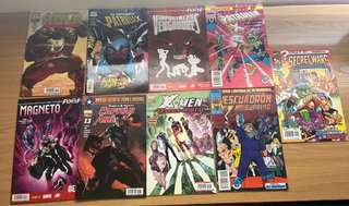 Pack de 9 cómics Marvel.