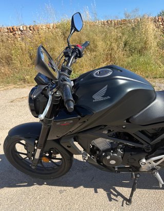 Honda CB 125R 2023 Negra