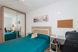 HABITACIÓN AMPLIA Y LUMINOSA CON ACCESO A PISCINA