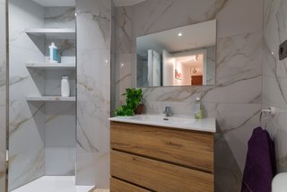 HABITACIÓN AMPLIA Y LUMINOSA CON ACCESO A PISCINA