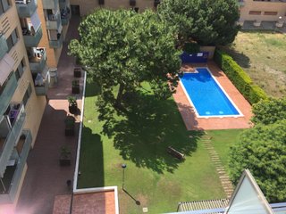 HABITACIÓN AMPLIA Y LUMINOSA CON ACCESO A PISCINA
