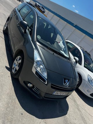 Peugeot 5008 2013 1.6 HDI 84CV 7 plazas