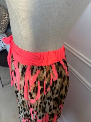 Falda Teria Yabar Estampada Corazones Rosa nueva