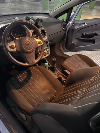 Opel Corsa 1.4 (2006)
