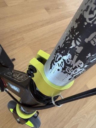 Patinete Oxelo con suspensión y freno de mano