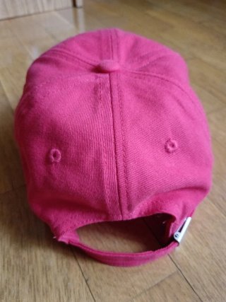 Gorra roja Mango