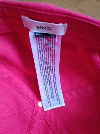 Gorra roja Mango