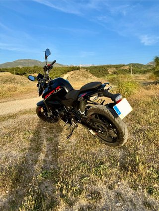Moto Hanway Furious 125 Negra/Roja