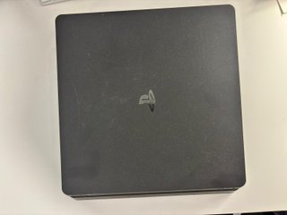 Consola PS4 Slim