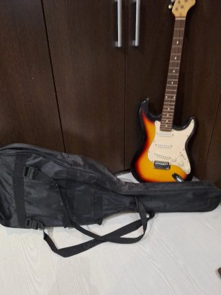 Guitarra Eléctrica
