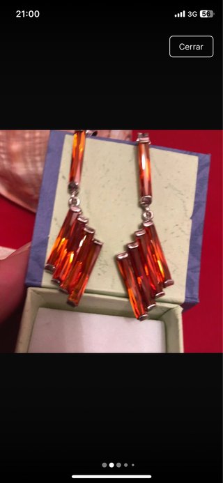 Pendientes de plata con detalles naranjas