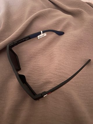 Gafas de sol Tommy Hilfiger negras