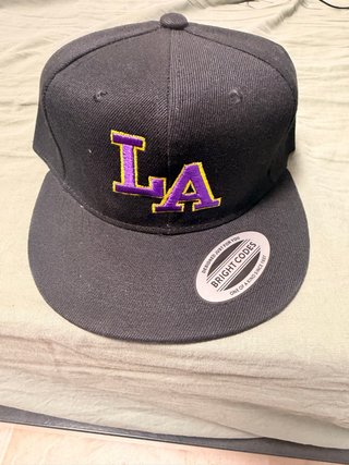 Gorra LA Negra y Morada